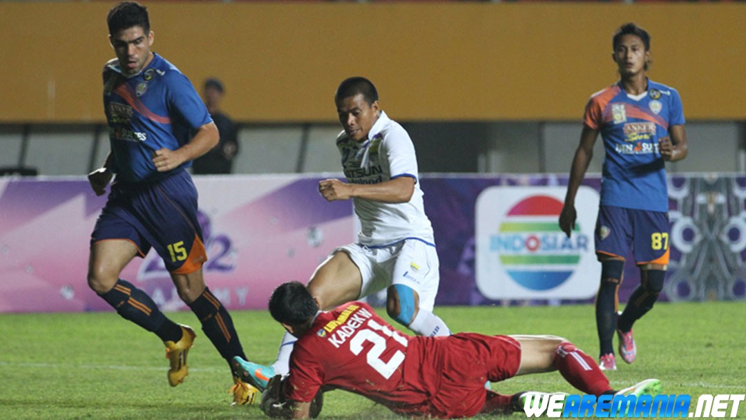 Fabiano saat melawan Persib di final Inter Island Cup
