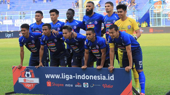 Arema FC vs Semen Padang