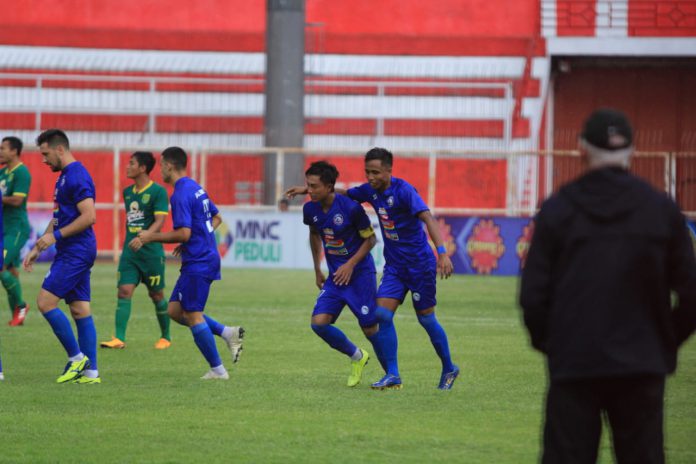 Persebaya Surabaya vs Arema FC di babak semifinal kedua Piala Gubernur Jatim