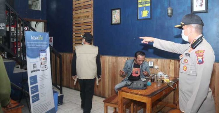 Kepolisian Kota Malang melakukan razia (Foto: Malang Post)
