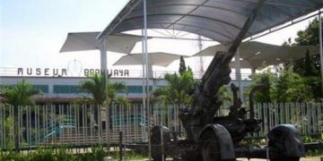 Meriam si Buang dan Kisah Heroiknya Sebelum Menghuni Museum Brawijaya
