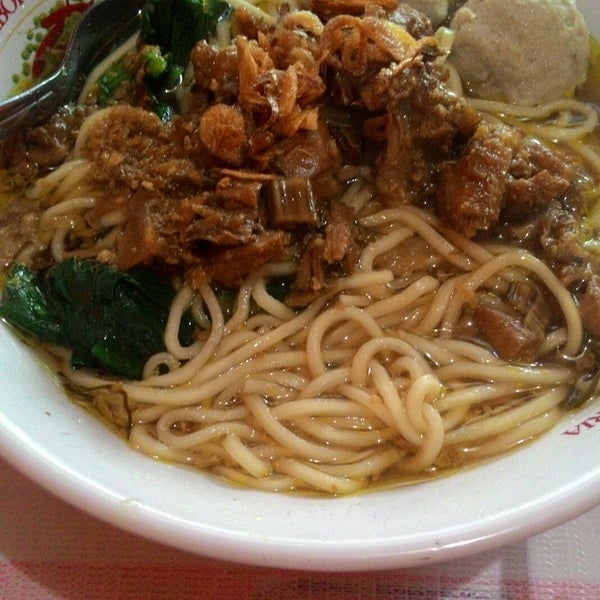 https://www.google.com/url?sa=i&url=https%3A%2F%2Fid.foursquare.com%2Fv%2Fmie-ayam-solo-pak-doel%2F555dc520498e9927b8279c3d&psig=AOvVaw36-YBxDXWsgJrjBiIAZVBS&ust=1586261925498000&source=images&cd=vfe&ved=0CAMQjB1qFwoTCIDK7KTk0-gCFQAAAAAdAAAAABAQ