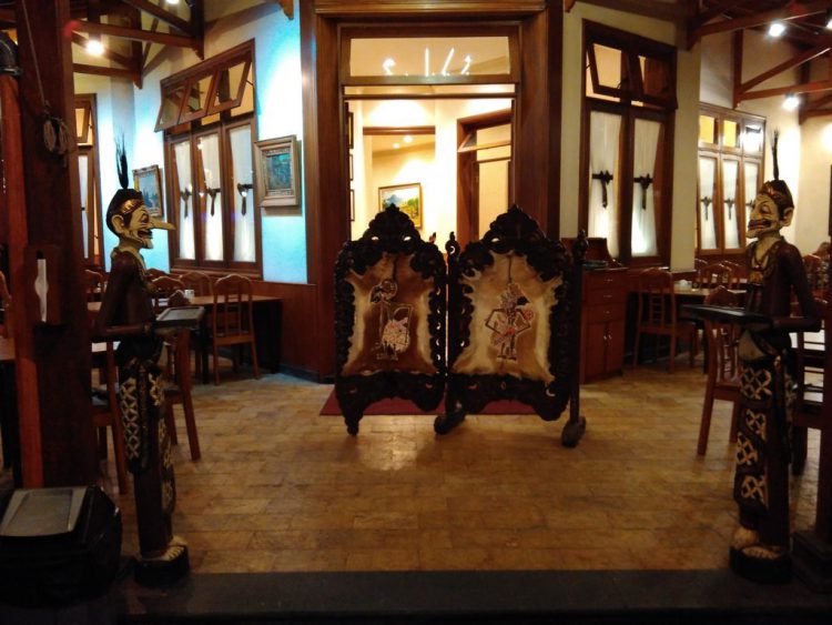 https://www.google.com/url?sa=i&url=https%3A%2F%2Fwww.tatitujiani.com%2F2018%2F01%2Fmakan-tom-yam-di-restaurant-kertanegara.html&psig=AOvVaw3hmOygH6t3CHWnQKe2_oRG&ust=1588231395509000&source=images&cd=vfe&ved=0CAMQjB1qFwoTCLjlhoONjekCFQAAAAAdAAAAABAQ