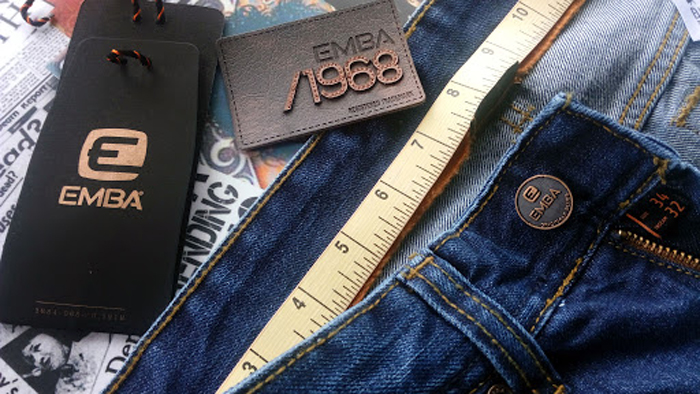 Produsen Jeans Emba Asli Malang Memproduksi APD dari Covid-19
