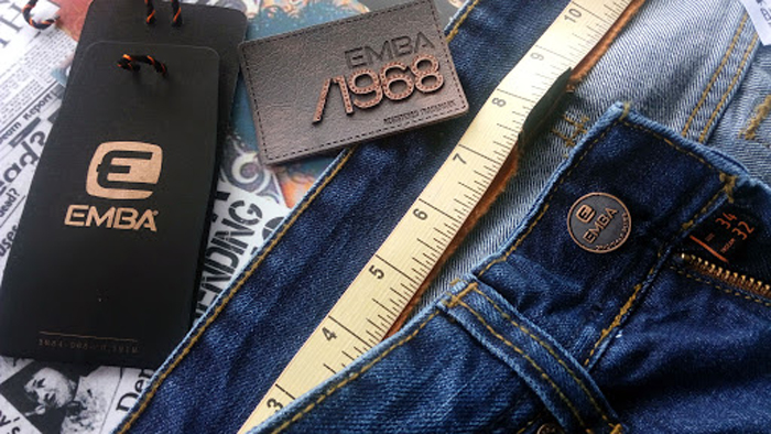 Produsen Jeans Emba Asli Malang Memproduksi APD dari Covid-19