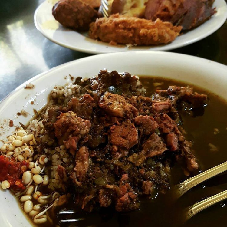 https://travelingyuk.com/rawon-brintik-malang/42436/