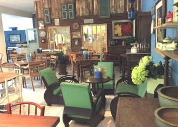 https://www.google.com/url?sa=i&url=https%3A%2F%2Fwww.tripadvisor.com%2FLocationPhotoDirectLink-g297710-d5489348-i204923756-Ayam_Kremes_Madura_Potre_Koneng-Malang_East_Java_Java.html&psig=AOvVaw1Lr0ML7Zu4dITKZVYfOxF8&ust=1588062370156000&source=images&cd=vfe&ved=0CAMQjB1qFwoTCKCjg7eXiOkCFQAAAAAdAAAAABAD
