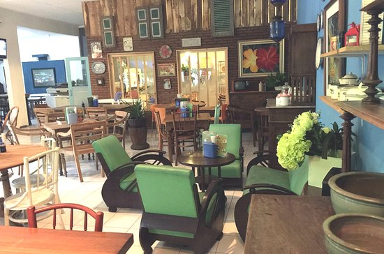 https://www.google.com/url?sa=i&url=https%3A%2F%2Fwww.tripadvisor.com%2FLocationPhotoDirectLink-g297710-d5489348-i204923756-Ayam_Kremes_Madura_Potre_Koneng-Malang_East_Java_Java.html&psig=AOvVaw1Lr0ML7Zu4dITKZVYfOxF8&ust=1588062370156000&source=images&cd=vfe&ved=0CAMQjB1qFwoTCKCjg7eXiOkCFQAAAAAdAAAAABAD