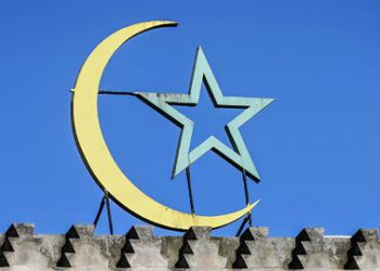 https://www.google.com/url?sa=i&url=https%3A%2F%2Fm.merdeka.com%2Fjatim%2F60-kata-kata-ucapan-idul-fitri-yang-menyentuh-hati-perkuat-tali-silaturahmi.html&psig=AOvVaw0OjuckKnmWLH9tNwMIAy_N&ust=1590306467411000&source=images&cd=vfe&ved=0CAMQjB1qFwoTCIi-upi_yekCFQAAAAAdAAAAABAY