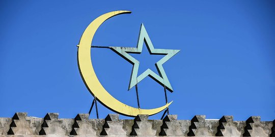 https://www.google.com/url?sa=i&url=https%3A%2F%2Fm.merdeka.com%2Fjatim%2F60-kata-kata-ucapan-idul-fitri-yang-menyentuh-hati-perkuat-tali-silaturahmi.html&psig=AOvVaw0OjuckKnmWLH9tNwMIAy_N&ust=1590306467411000&source=images&cd=vfe&ved=0CAMQjB1qFwoTCIi-upi_yekCFQAAAAAdAAAAABAY