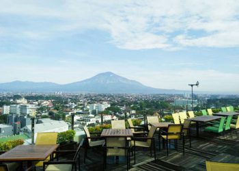 https://indonesia.tripcanvas.co/id/malang/restoran-romantis-pemandangan-asik/