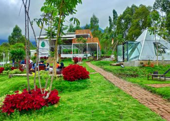 https://celotehdinihari.com/cafe-de-kleine-culinary-and-camp-batu/