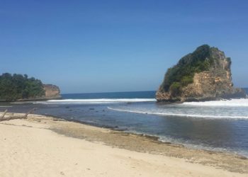 Pantai Ngudel Kabupaten Malang