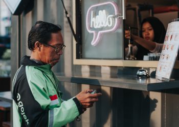 Gojek PHK 430 Karyawan