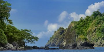 https://www.hipwee.com/travel/23-destinasi-wisata-di-malang-dan-sekitarnya-yang-sayang-untuk-dilewatkan/