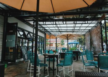 https://www.idntimes.com/food/dining-guide/brahm-1/kafe-nyaman-di-batu-malang-exp-c1c2/2