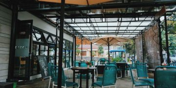 https://www.idntimes.com/food/dining-guide/brahm-1/kafe-nyaman-di-batu-malang-exp-c1c2/2