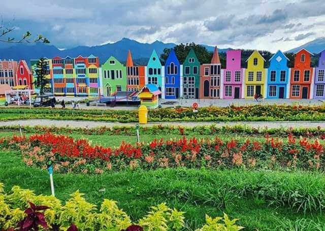 https://www.google.com/url?sa=i&url=https%3A%2F%2Fwww.indonesiaflight.id%2Fflora-wisata-san-terra-malang%2F&psig=AOvVaw0eGVDLv5t18ECoFhYcpCV8&ust=1595666572763000&source=images&cd=vfe&ved=0CAMQjB1qFwoTCOCkx8W_5eoCFQAAAAAdAAAAABAD