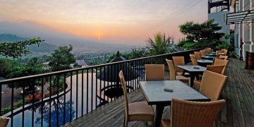 https://www.topwisata.info/2018/12/dinner-romantis-di-clubhouse-restaurant.html