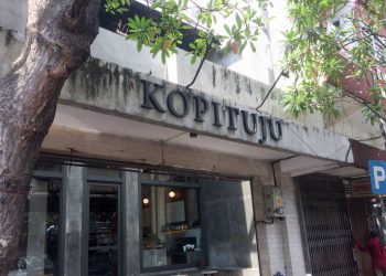 https://travelingyuk.com/kopituju-malang-2/231987?utm_source=idle&utm_medium=dekstop&utm_campaign=reload