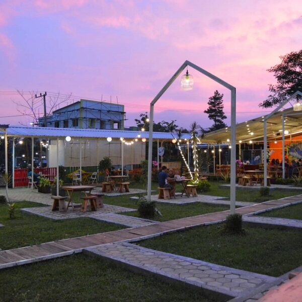 https://www.google.com/url?sa=i&url=https%3A%2F%2Fexplorewisata.com%2F2018%2F12%2Ffoto-lokasi-rute-harga-dan-daftar-menu-oikii-cafe-malang.html&psig=AOvVaw25z_RnqhMtctX2edWohfoD&ust=1595645415390000&source=images&cd=vfe&ved=0CAMQjB1qFwoTCOjn7cTw5OoCFQAAAAAdAAAAABAD