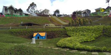 https://www.bobocantik.com/2017/01/serunya-main-ke-taman-kelinci-dan-rumah-hobbit-malang/