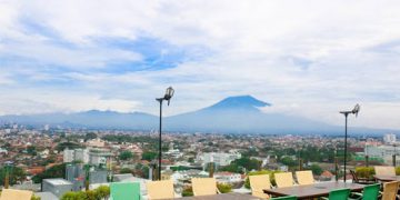 https://www.google.com/url?sa=i&url=http%3A%2F%2Fblog.ivacanza.co%2Fcafe-rooftop-di-malang%2F&psig=AOvVaw3Qmk8nZ9guOL5LmBDvv82O&ust=1595224481454000&source=images&cd=vfe&ved=0CAMQjB1qFwoTCKiB1dTS2OoCFQAAAAAdAAAAABAJ