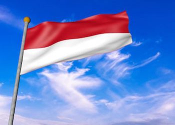 Alun-alun Tugu Dikelilingi Bendera Merah Putih 366 Meter