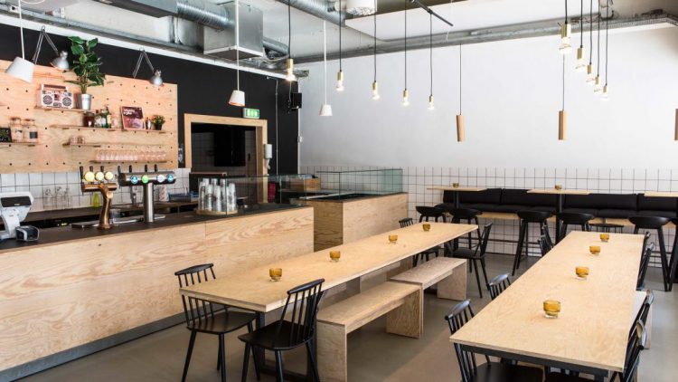 https://www.google.com/url?sa=i&url=https%3A%2F%2Fkayakuliner.com%2Fcafe-malang-hits-terbaru-untuk-nongkrong.html&psig=AOvVaw1ZjKPcRzcpQJYWGiG-E0Ne&ust=1596515472033000&source=images&cd=vfe&ved=0CAMQjB1qFwoTCNiMj-SZ_uoCFQAAAAAdAAAAABAq