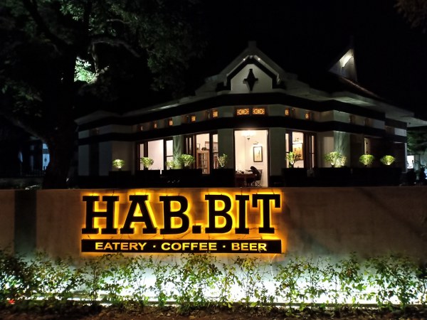 https://www.google.com/url?sa=i&url=https%3A%2F%2Fwww.akulily.com%2Fhab-bit-eatery-cafe-kekinian-keren-di-kota-malang%2F&psig=AOvVaw15UmLJHl1yTDQuN2o1vMrK&ust=1596793551931000&source=images&cd=vfe&ved=0CAMQjB1qFwoTCIjjnJKlhusCFQAAAAAdAAAAABAD