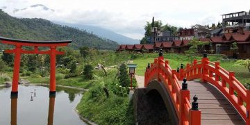https://www.google.com/url?sa=i&url=https%3A%2F%2Fwww.dakatour.com%2Flokasi-dan-harga-tiket-masuk-the-onsen-hot-spring-resort-batu-malang-sensasi-penginapan-serasa-di-negeri-sakura.html&psig=AOvVaw2XUX52YJjdxN28yhGOrM9-&ust=1598325909473000&source=images&cd=vfe&ved=0CAMQjB1qFwoTCMCPipTysusCFQAAAAAdAAAAABAD