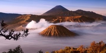 Aturan Penting saat Mendaki Gununge Bromo? Jangan Lupa Lakukan Persiapan ini
