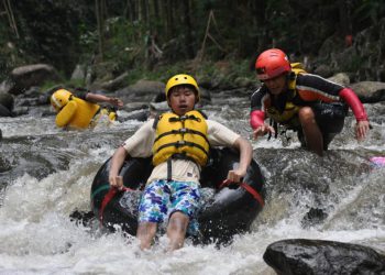 https://www.google.com/url?sa=i&url=https%3A%2F%2Fmgyoe.blogspot.com%2F2016%2F11%2Fwisata-tubing-wringinanom.html&psig=AOvVaw3lIZzfAC5zWBE9B-PyzCEH&ust=1598070308294000&source=images&cd=vfe&ved=0CAMQjB1qFwoTCIiJuv25q-sCFQAAAAAdAAAAABAJ