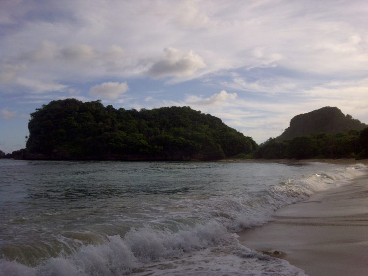Pantai Clungup Malang