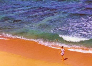 Keindahan Pantai Seling Ombo di Donomulyo