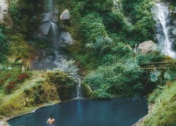 Ke Coban Putri Batu dan Rasakan Sensasi Mandi Ala Ken Dedes