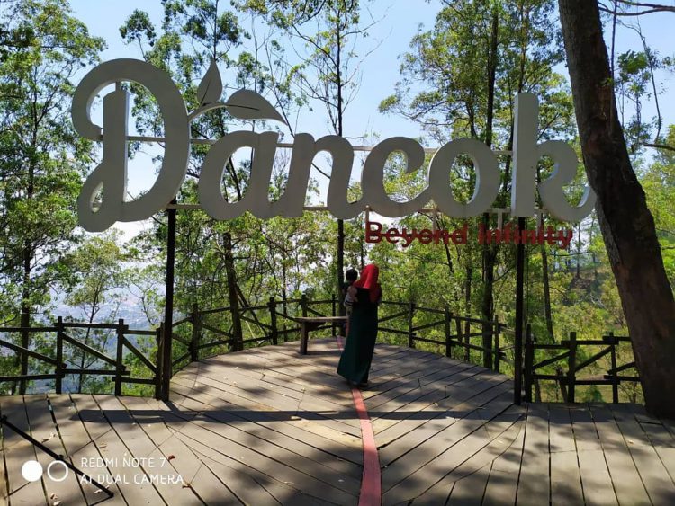 Nyoklat dan Hunting Foto di Dancok Cafe Malang, yuk!