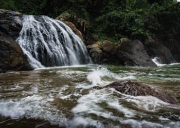 Pantai Banyu Anjlok Kabupaten Malang