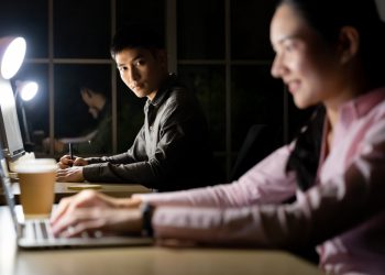 Aturan Lembur Terbaru dari Omnibus Law Ciptaker