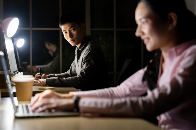 Aturan Lembur Terbaru dari Omnibus Law Ciptaker