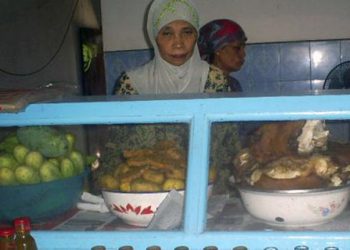 Warung Rujak Cingur Bude Ruk, Legendaris Sejak 1960