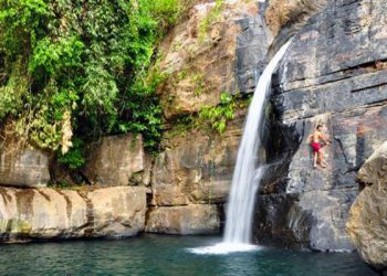 Coban Tundo, Tiga Air Terjun Keren Jadi Satu