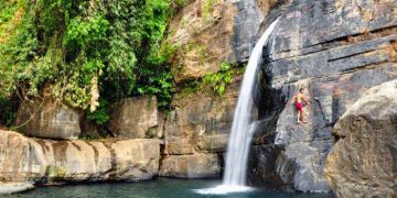 Coban Tundo, Tiga Air Terjun Keren Jadi Satu