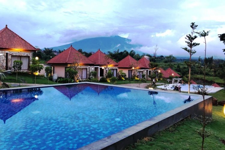 Bermalam di Shanaya Hotel dan Resort Malang