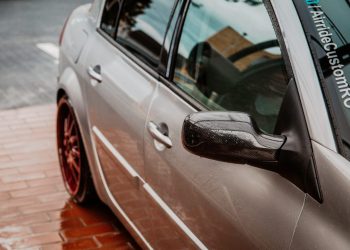 Tips Merawat Mobil Agar Tetap Kinclong di Musim Hujan
