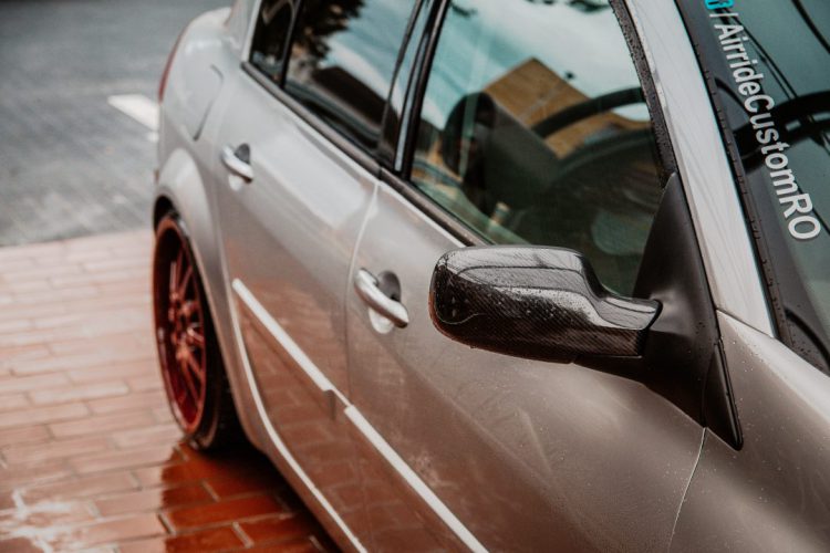 Tips Merawat Mobil Agar Tetap Kinclong di Musim Hujan