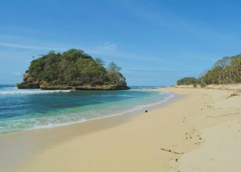 Pantai Pulodoro