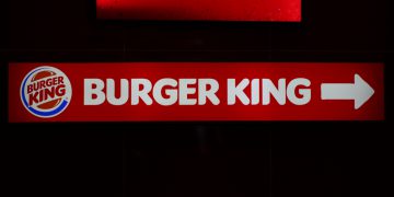 Burger King Minta Warga Beli Makanan di McD hingga Warteg. Ada Apa?