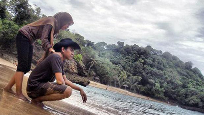 Pantai Teluk Putri, Eksotisme Sebelah Pantai Ngliyep