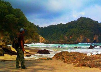 Pantai Weden Cilik, Ukir Namamu di Atas Pasirnya